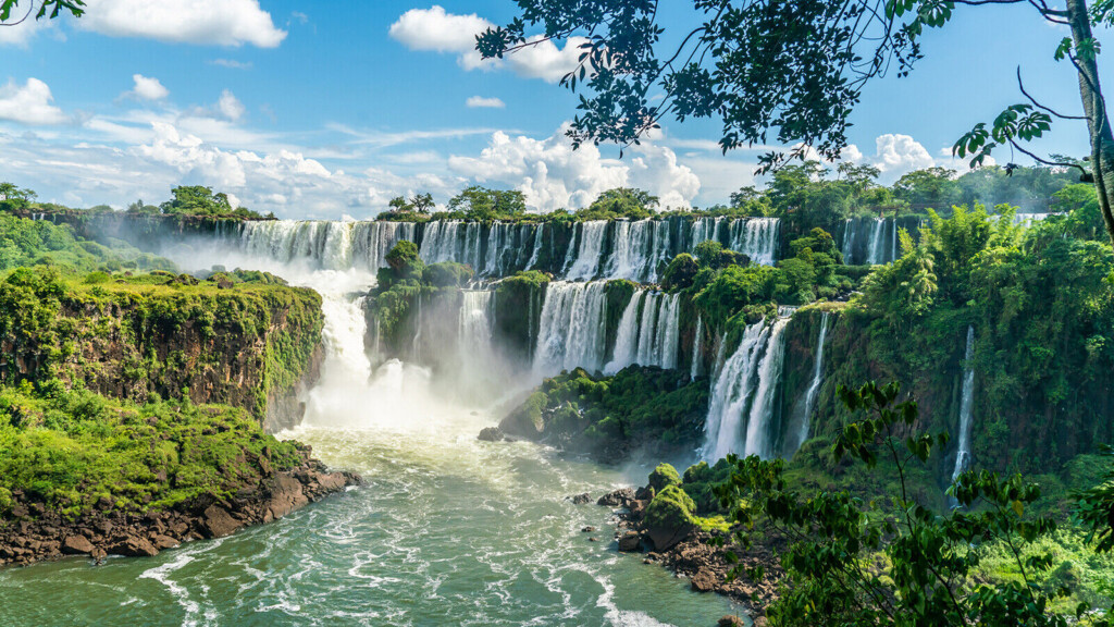 7. Iguazú Falls, Argentina Brazil
