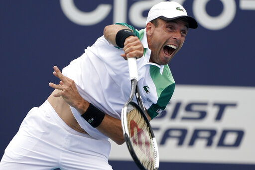 Bautista Agut Survives To Oust Isner In 3 Sets At Miami Open