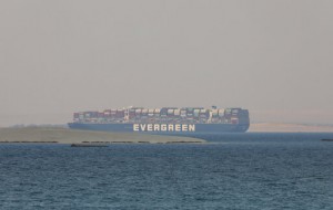 Experts Examine Bottom Of Big Ship That Was Stuck In Suez