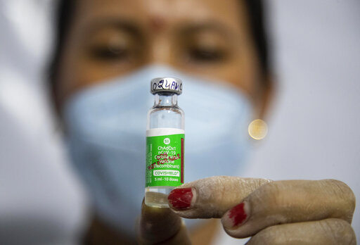 India Fights Virus Surge, Steps Up Jabs Amid Export Row