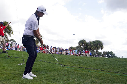 Jones Survives A Challenging Day, Takes 3 Shot Lead At Honda