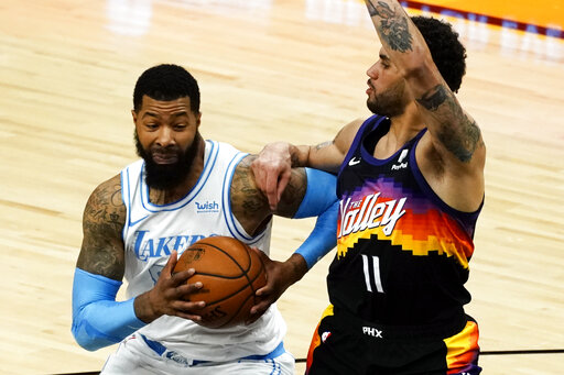 Suns Roll Past Lebron Less Lakers For 111 94 Win