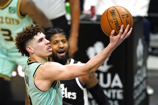 Hornets’ Lamelo Ball Out With Broken Bone In Right Wrist