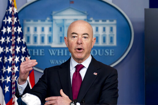 Homeland Security Chief Defends Us Handling Of Border Surge