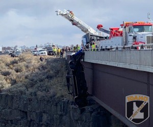 Rescuers Save 2 From Pickup Dangling Over Deep Idaho Gorge