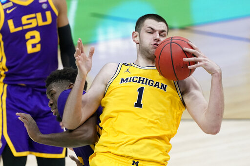What To Watch: Michigan Seeks To Keep Big Ten Alive In Ncaas