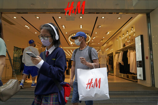 China Sanctions Us, Canadian Officials Over Xinjiang