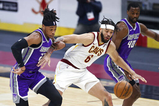 Ap Source: Nuggets Acquire Center Javale Mcgee From Cavs