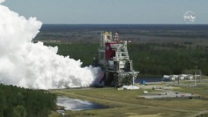 Nasa Completes Engine Test Firing Of Moon Rocket On 2nd Try