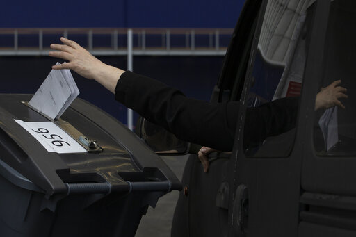 Dutch Pm’s Poll Lead Shrinks As Election Enters Second Day
