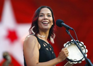 Review: Rhiannon Giddens Considers The Meaning Of Home