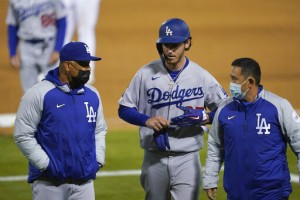 Dodgers Star Bellinger Has Hairline Fracture In Left Leg