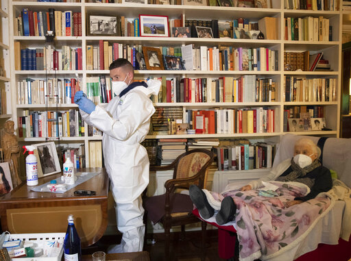 Ap Photos: Vaccine Teams Do House Calls For Rome’s Homebound