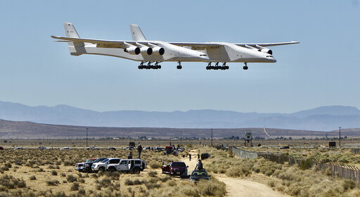 Gigantic Stratolaunch Aircraft Makes 2nd Test Flight