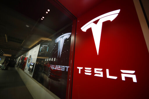 Us Sends Team To Probe Fatal Tesla Crash With No Driver
