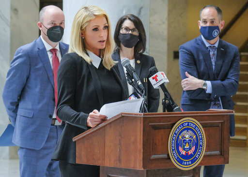 Paris Hilton Returns To Utah For Ceremonial Bill Signing