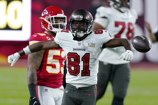 Ap Source: Wr Antonio Brown Returning To Bucs On 1 Year Deal