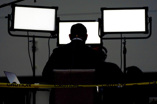 Study Finds People Want More Than Watchdogs For Journalists