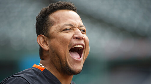 Tigers Star Cabrera On Injured List With Biceps Strain