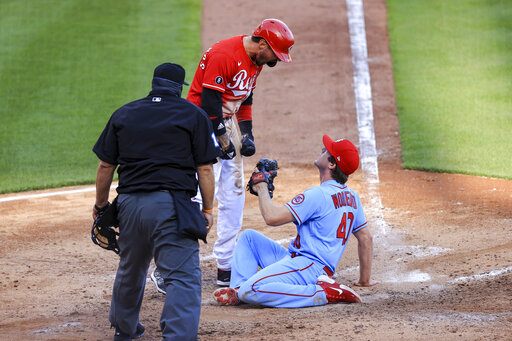 Reds, Cards Scrap At Plate And Outfield, Castellanos Tossed