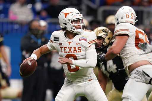 At Texas, A Qb Competition Emerges Between Thompson And Card