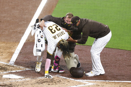 Leading Off: Tatis On Il, Reds And Baddoo Off To Big Starts