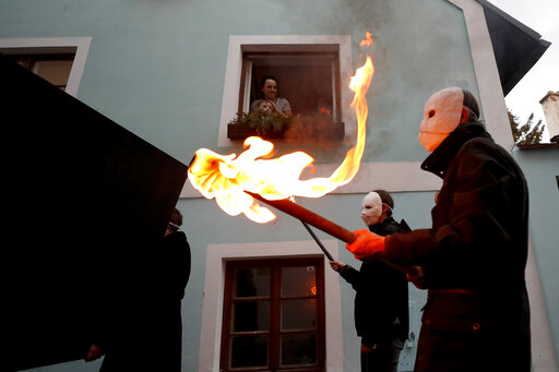 Ap Photos: Czechs Hold Noisy Easter Procession Amid Pandemic