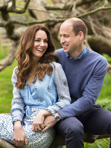 Prince William, Kate Release Photos To Mark 10th Anniversary