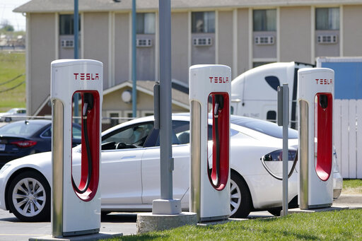 Tesla Posts $438m 1q Profit On Strong Electric Vehicle Sales