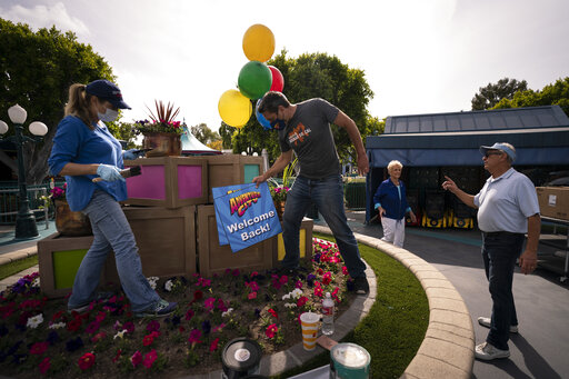 Ap Photos: California Theme Park Reopens After Virus Closure