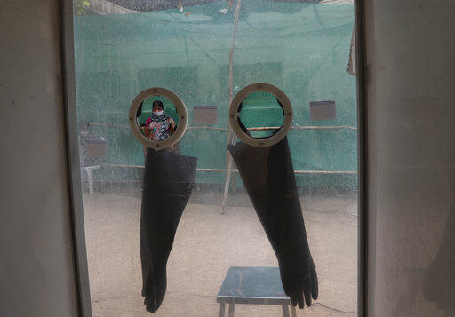 India Reels Amid Virus Surge, Affecting World Vaccine Supply