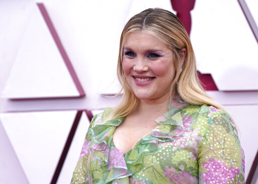 Emerald Fennell, Daniel Kaluuya Among Early Oscar Winners