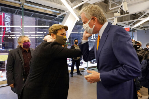 Lin Manuel Miranda, Mayor Open New Times Square Vaccine Site