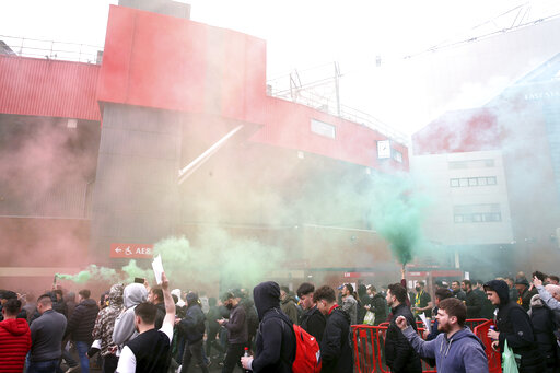 United Fans Storm Old Trafford Pitch In Anti Glazer Protest
