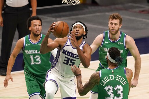 Also Ran Kings Beat Contending Mavs 111 99 To Finish Sweep
