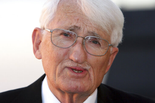 German Philosopher Habermas Rejects Uae’s Zayed Book Award