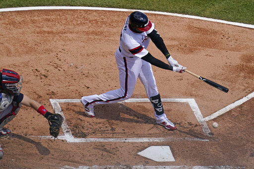 White Sox’s Robert Could Miss Rest Of Year With Hip Flexor