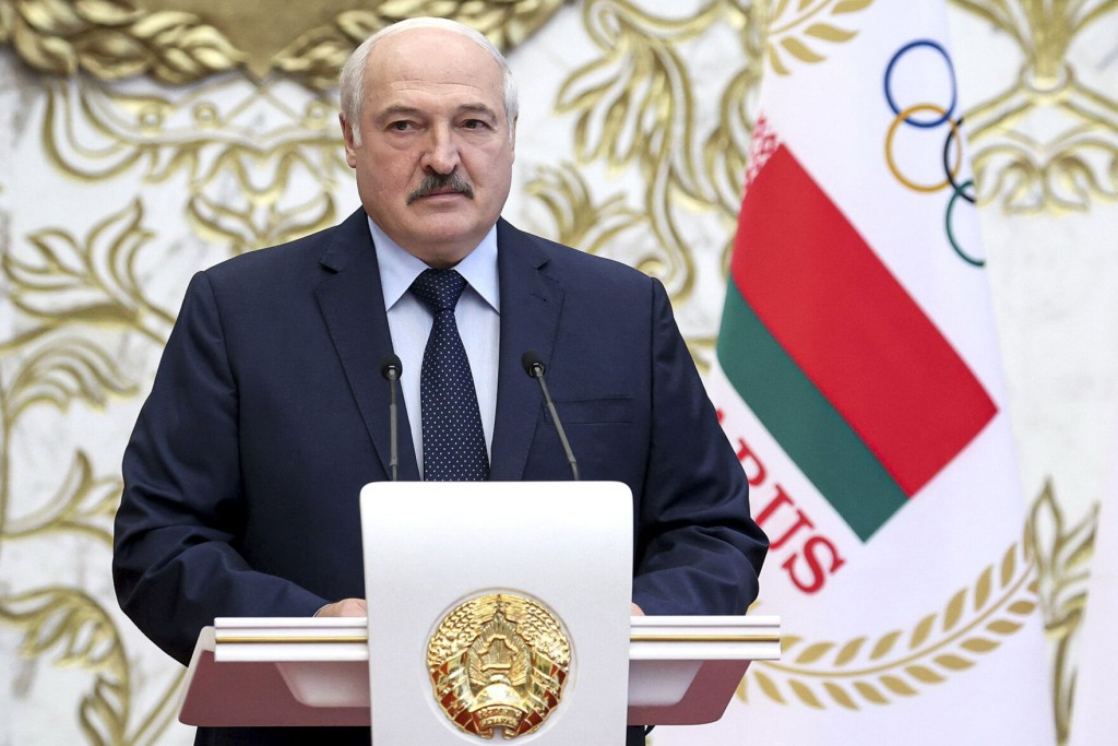 Belarus Arrests 3 Journalists In Continuing Media Crackdown