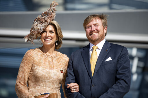 Dutch Royals See German Parliament, Merkel On State Visit