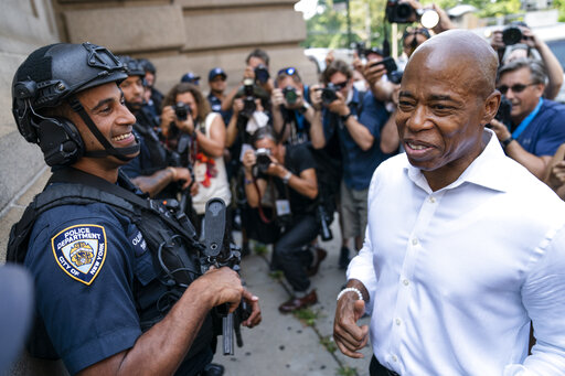 Nyc Honors Essential Workers At Parade Up Canyon Of Heroes