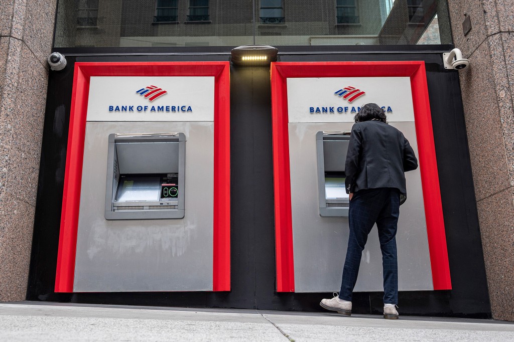 First On Cnn: Bank Of America Is Giving Workers $1 Billion Of Stock
