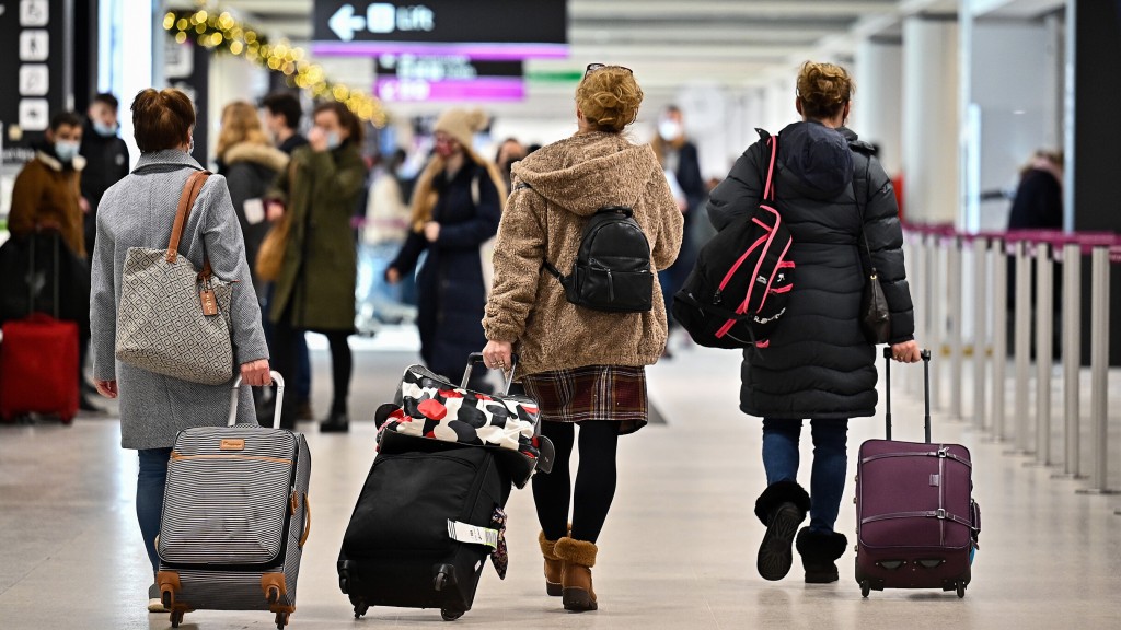 England Scraps Pre Departure Pcr Tests For Travelers