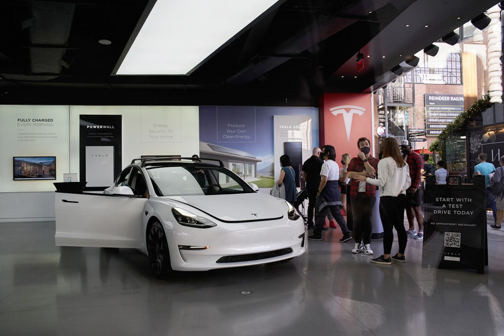 What Chip Shortage? Tesla Posts Record Fourth Quarter And Full Year Sales