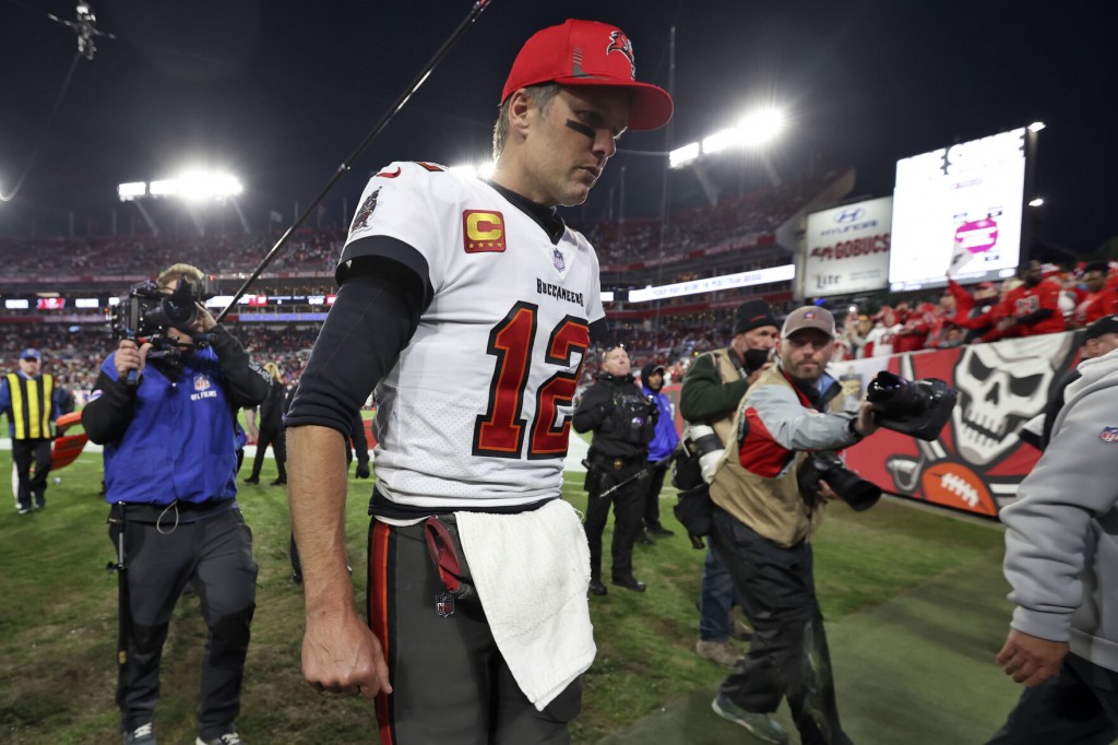 Ap Sources: Despite Reports, Tom Brady Hasn’t Made Up Mind On Retirement