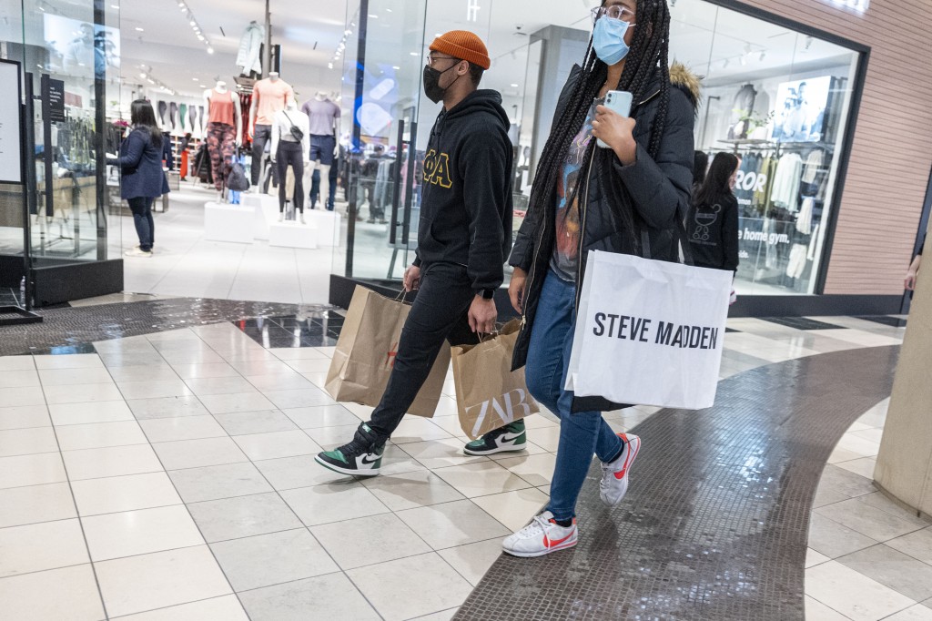 Need To Hit A Store On New Year’s Day? Here’s What’s Open