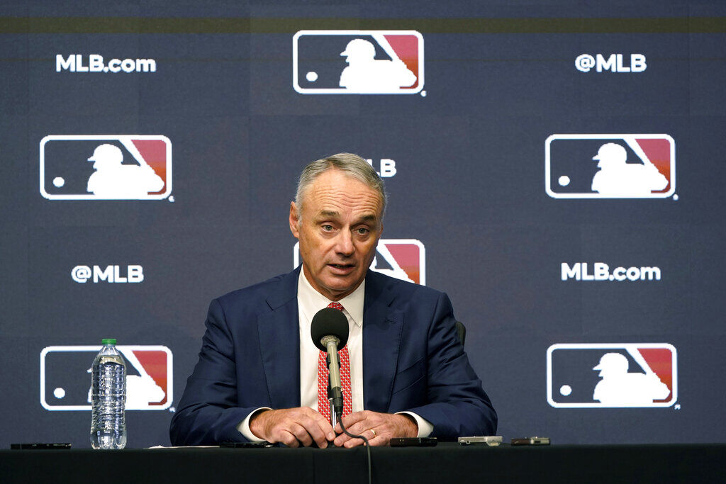 Mlb’s Snail Paced Lockout Talks To Resume With Union Offer