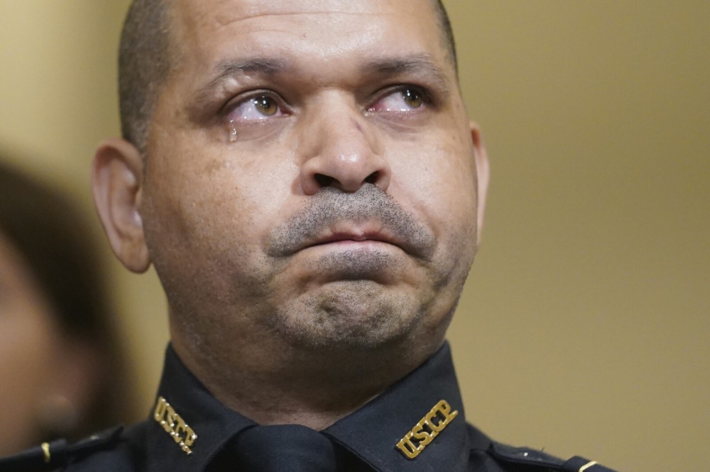 Capitol Police Officer Testifies At Sentencing Of January 6 Rioter Who Attacked Him