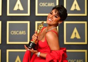 Oscar Winner Ariana Debose Will Host The 2022 Tony Awards