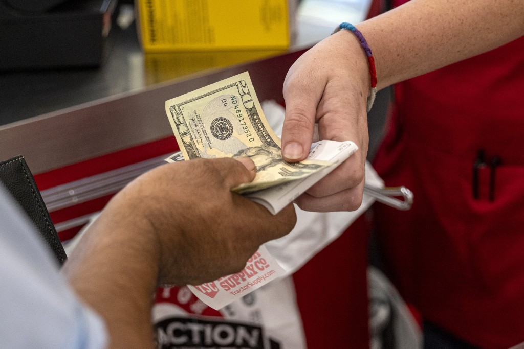 You’re Not The Only One Who’s Confused About The Economy. The Experts Are Baffled, Too