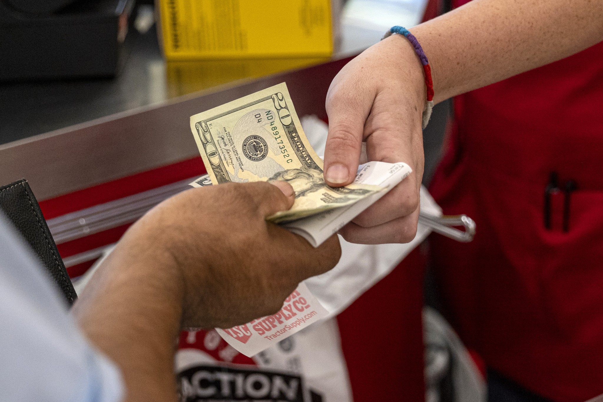 You’re Not The Only One Who’s Confused About The Economy. The Experts Are Baffled, Too